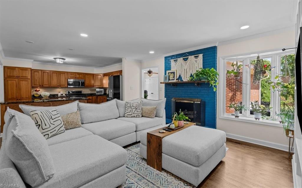 3004 Wellingford Drive