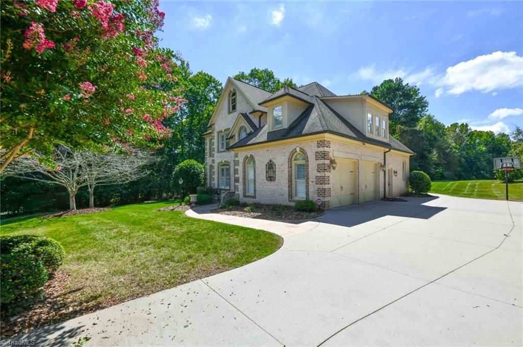 Photo of 7303 Horseshoe Bend Trail, Summerfield, NC 27358 (MLS # 1196542)