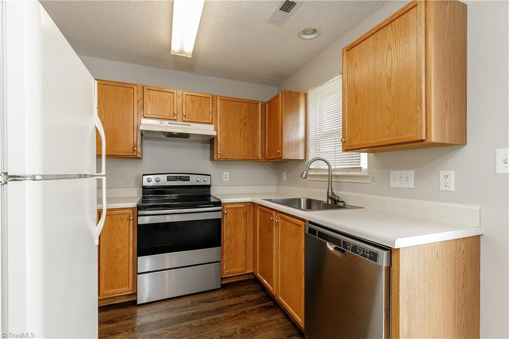 1026 Oak Blossom Way, Whitsett, North Carolina image 3