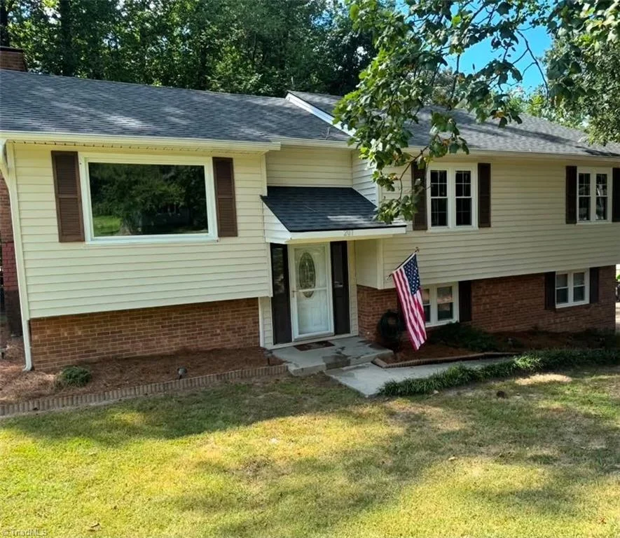 207 Tamworth Drive, Clemmons, NC, 27012