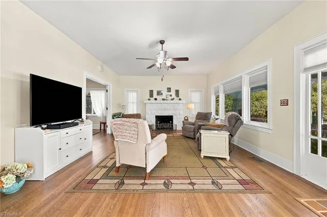 637 Stokesburg Road, photo 5 of 45