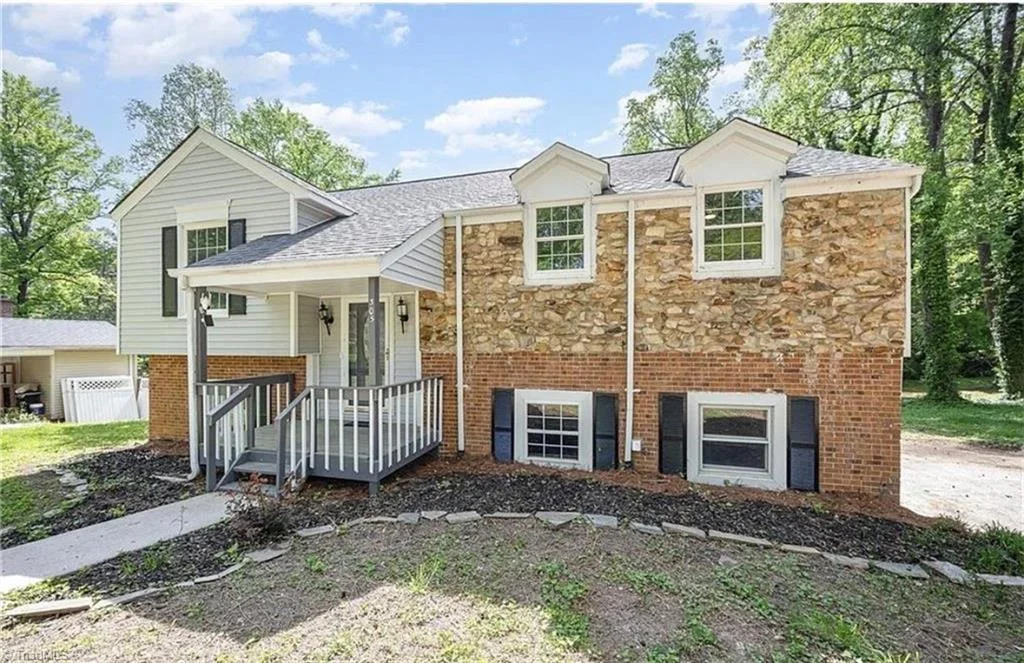 305 Rollingwood Road, Jamestown, NC, 27282