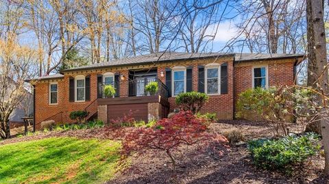 Homes For Sale - 4709 Horseshoe Lane<br/> Guilford County, Greensboro, NC 27410