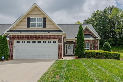 Townhouse For Sale - 2509 Longshadow Drive<br/> Graham, NC 27253