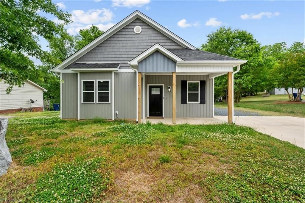 Photo of 113 Sunset Drive, Randleman, NC 27317 (MLS # 1218905)