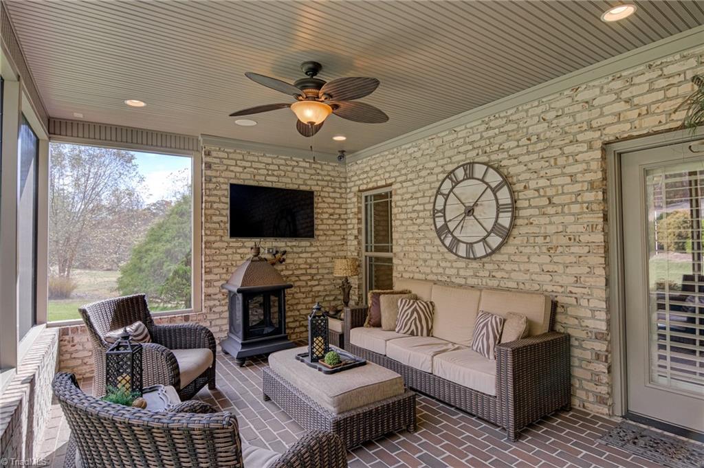 Clemmons, North Carolina 27012, United States, 4 Bedrooms Bedrooms, ,3 BathroomsBathrooms,Residential,Active,243919