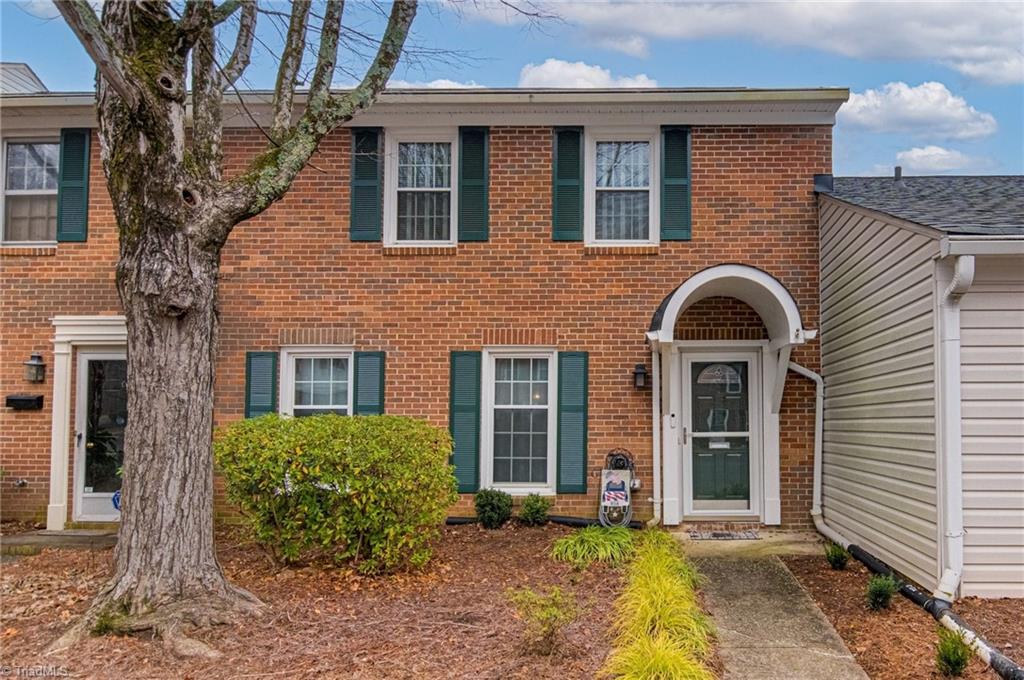 Photo of 4010 Huntingreen Lane, Winston-Salem, NC 27106 (MLS # 1236243)