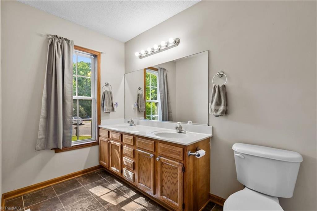 8 Brandy Wine Drive, Thomasville, North Carolina image 23