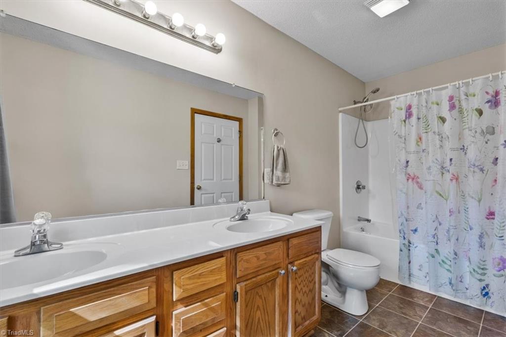8 Brandy Wine Drive, Thomasville, North Carolina image 24