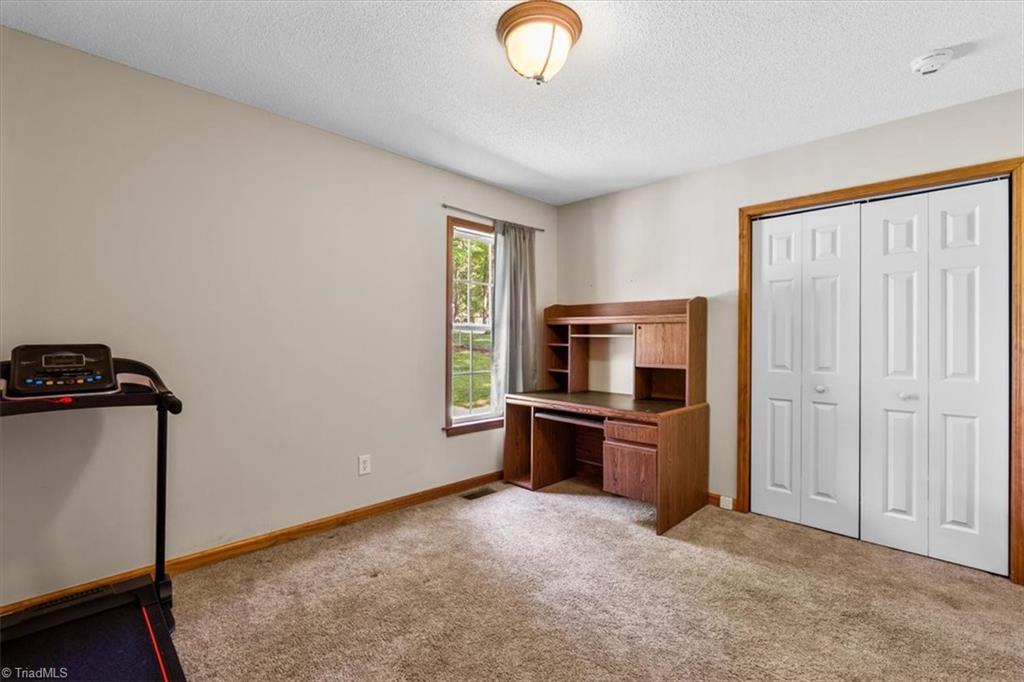 8 Brandy Wine Drive, Thomasville, North Carolina image 30