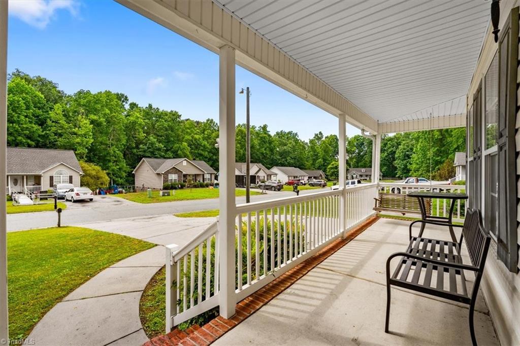 8 Brandy Wine Drive, Thomasville, North Carolina image 3