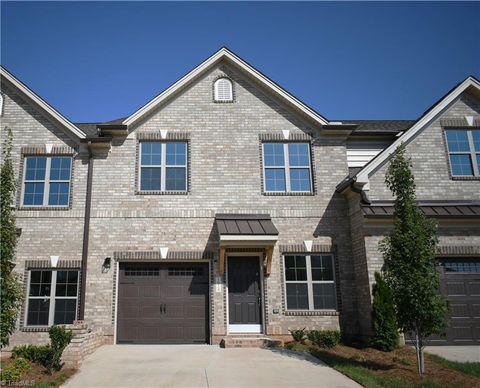 Townhouse For Sale - 1057 Beechcraft Drive<br/> Mebane, NC 27302