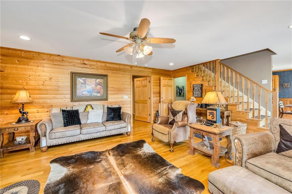 883 Wagon Ridge Lane, Ferguson, North Carolina image 27