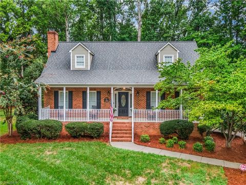 Homes For Sale - 100 Whitley Mill Court<br/> Forsyth County, Clemmons, NC 27012