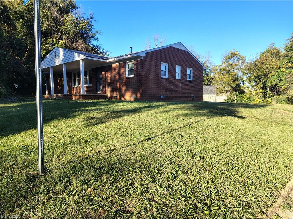 1217 CLOVERDALE Street