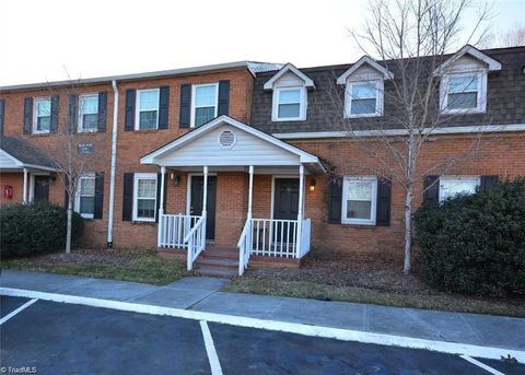 Homes For Rent - 115 Ivey Road #115-E<br/> Graham, NC 27253
