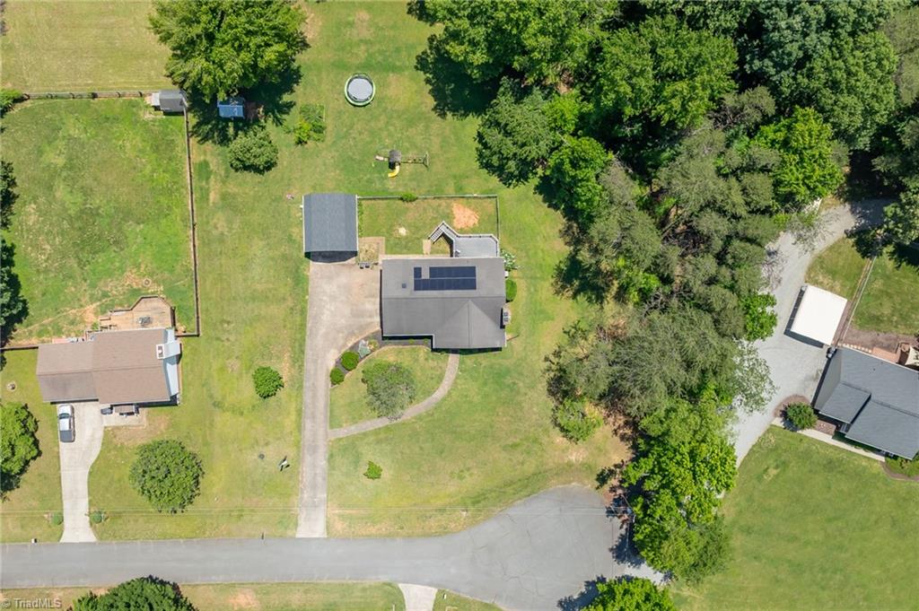 7300 Danay Drive, Kernersville, North Carolina image 3