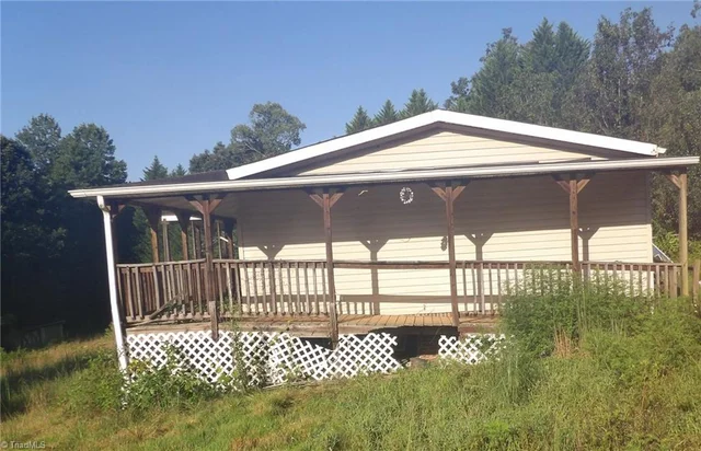 1011 Thankful Church Road, photo 3 of 3