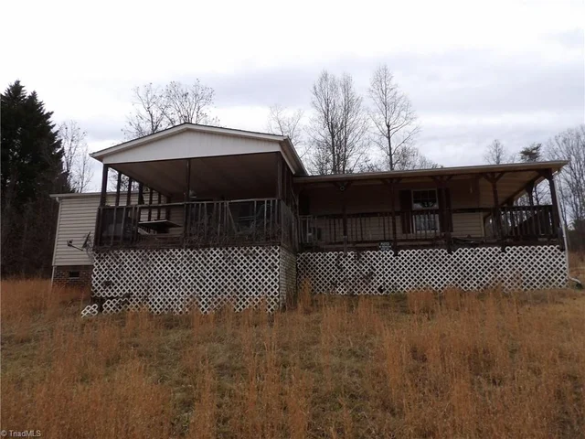 1011 Thankful Church Road, photo 2 of 3