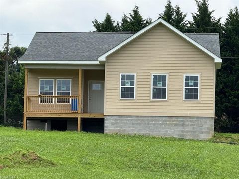 Homes For Sale - 31 River Chase Drive<br/> Traphill, NC 28685