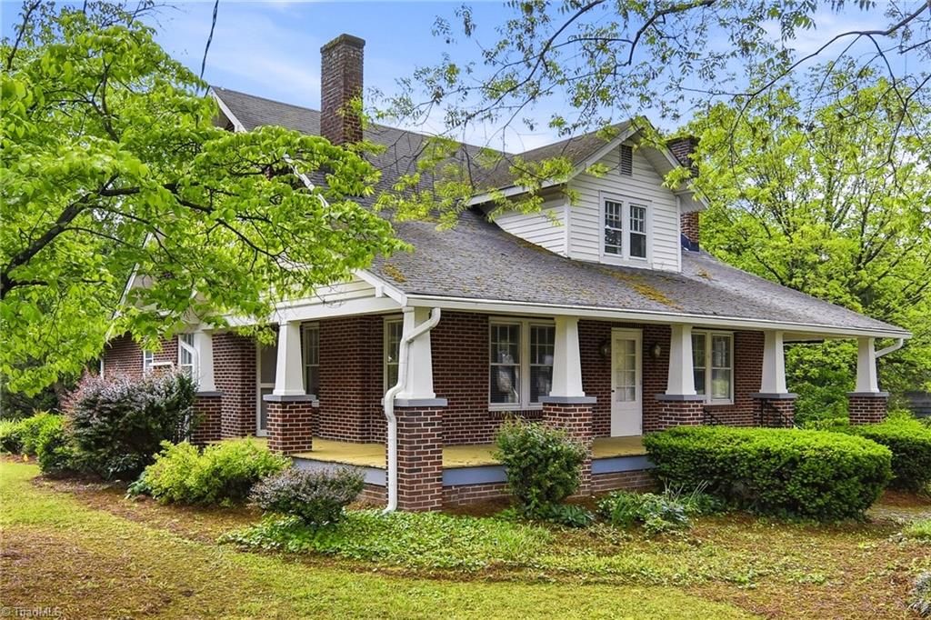 Photo of 4635 Shattalon Drive, Winston-Salem, NC 27106 (MLS # 1219178)