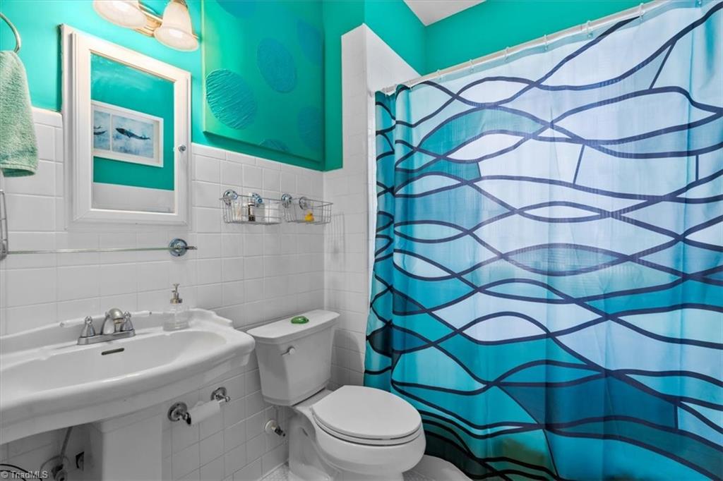 Greensboro, North Carolina 27403, United States, 3 Bedrooms Bedrooms, ,1 BathroomBathrooms,Residential,Active,195892