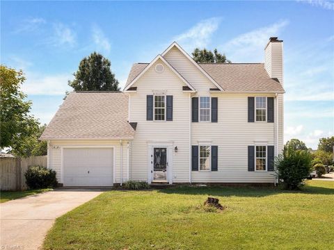 Apartment For Sale - 3650 Single Leaf Court<br/> High Point, NC 27265