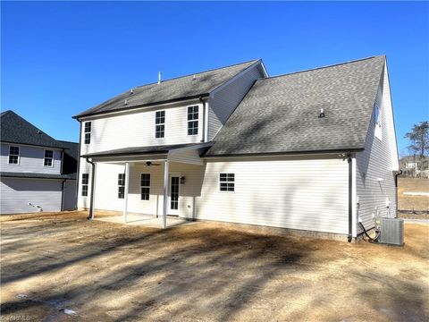 A home in Clemmons