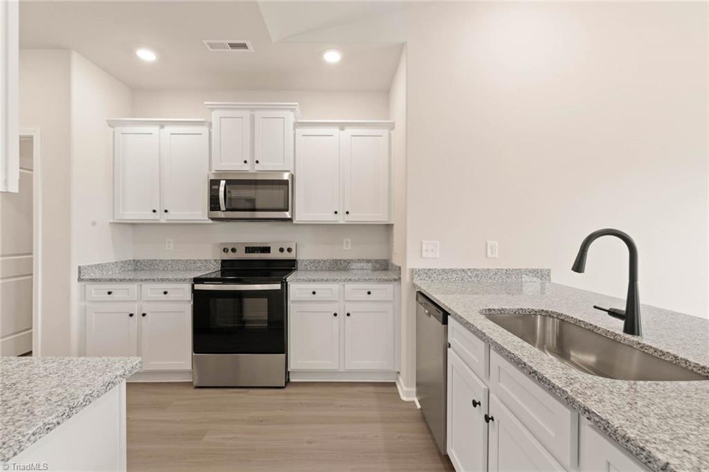 112 Courtland Drive, King, North Carolina image 4