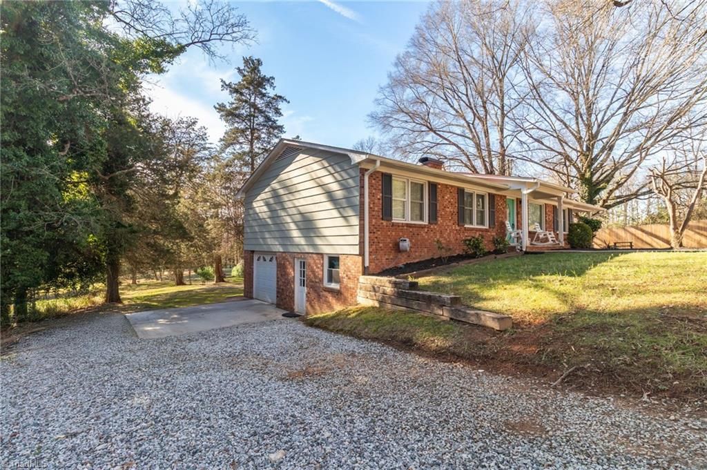 Photo of 512 Croydon Lane, Winston-Salem, NC 27107 (MLS # 1207076)