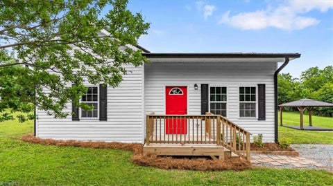 Homes For Sale - 354 Anderson Street<br/> Davidson County, Denton, NC 27239