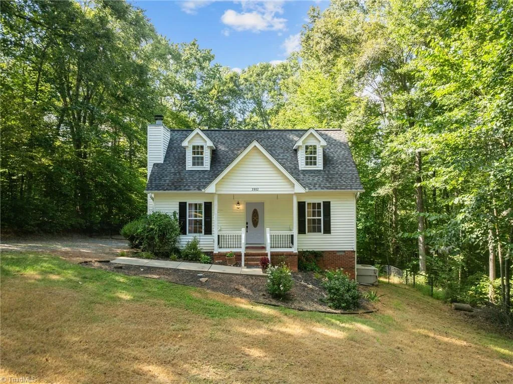 3902 Chucks Court