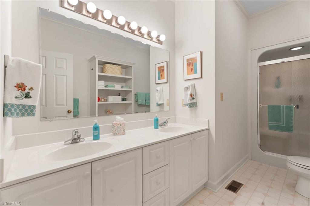 Lexington, North Carolina 27295, United States, 4 Bedrooms Bedrooms, ,4 BathroomsBathrooms,Residential,Active,150479