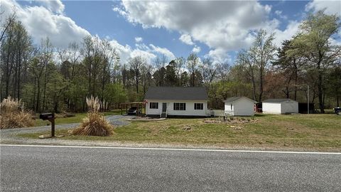 Homes For Sale - 3543 Wall Road<br/> Guilford County, Greensboro, NC 27407