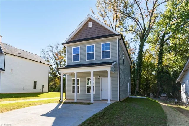 209 Carter Street, photo 4 of 30
