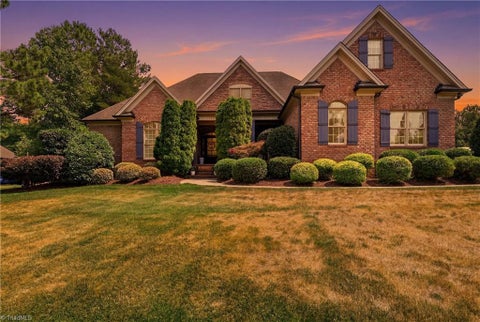 Homes For Sale - 8125 Riesling Drive<br/> Kernersville, NC 27284