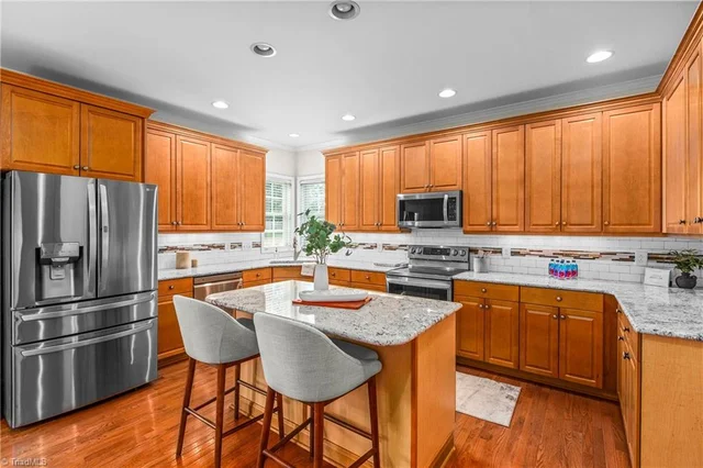 7431 Craigberry Court, photo 4 of 41