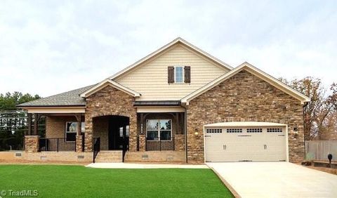 A home in Stokesdale