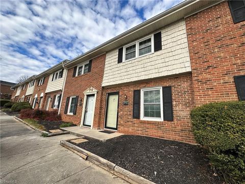 Condo For Sale - 207 Northpoint Avenue #H<br/> High Point, NC 27262