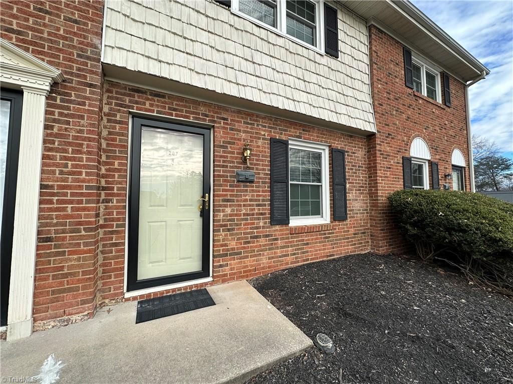 Photo of 207 Northpoint Avenue #H, High Point, NC 27262 (MLS # 1207880)