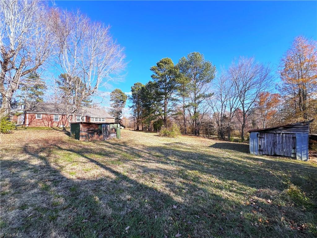 2054 Flat Rock Road, Reidsville, North Carolina image 30