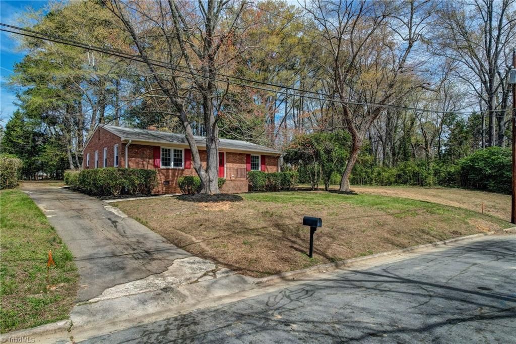 Photo of 805 Claymore Court, Reidsville, NC 27320 (MLS # 1214155)