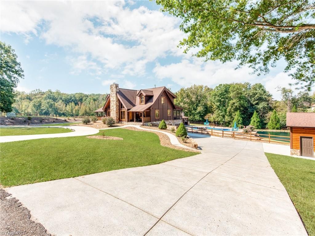 Photo of 710 Dorse Road, Lewisville, NC 27023 (MLS # 1218545)