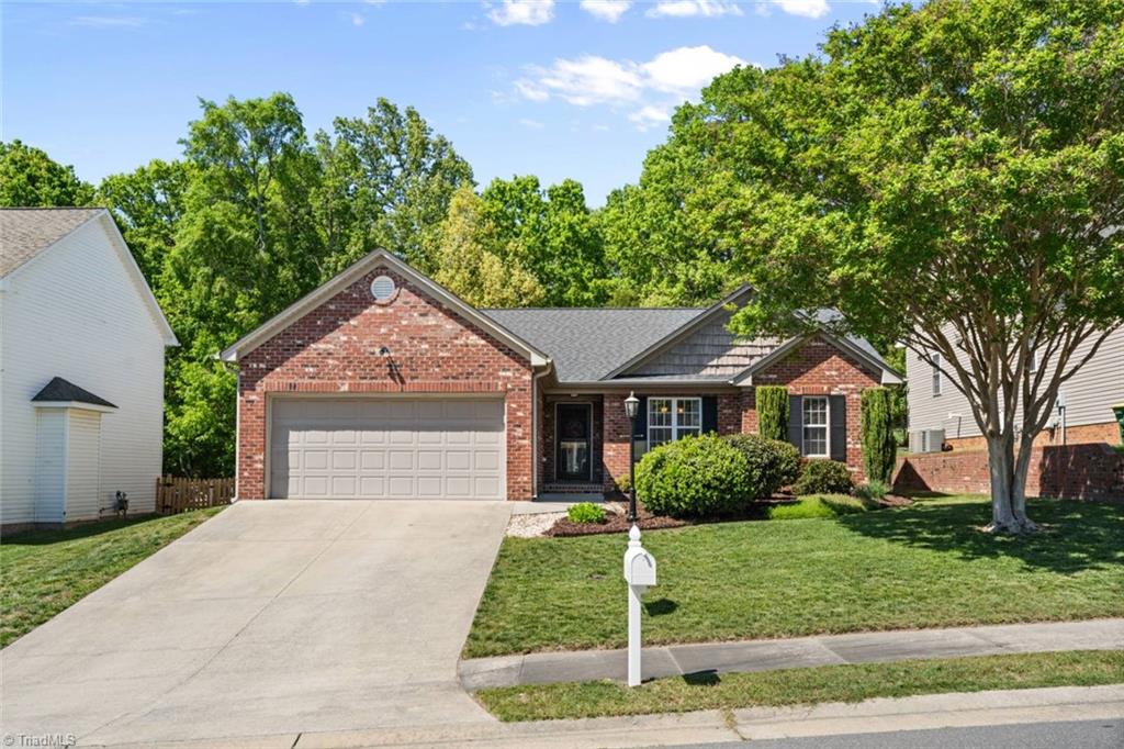 6709 Elm Hill Drive, Clemmons, North Carolina image 1
