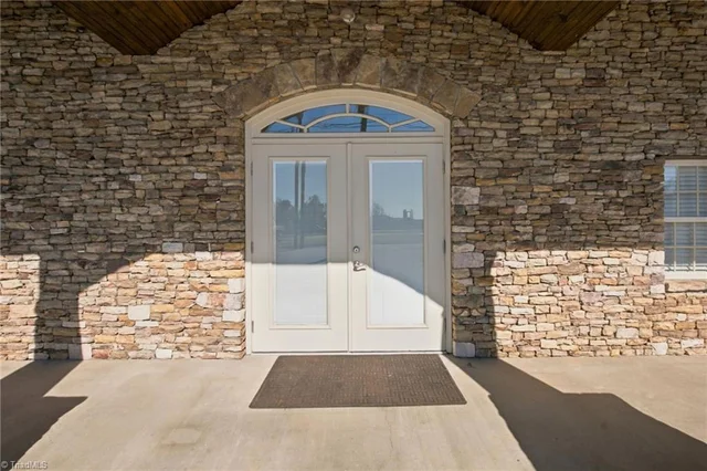 6810 W Us Highway 421, photo 5 of 50