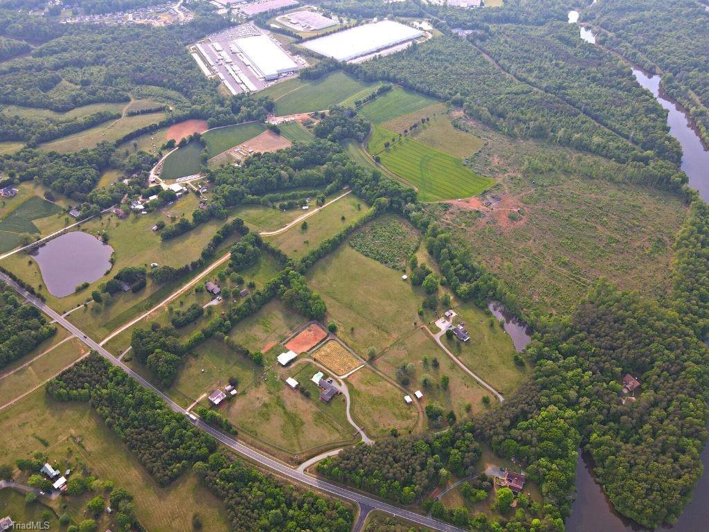 1424 NC Highway 61 S