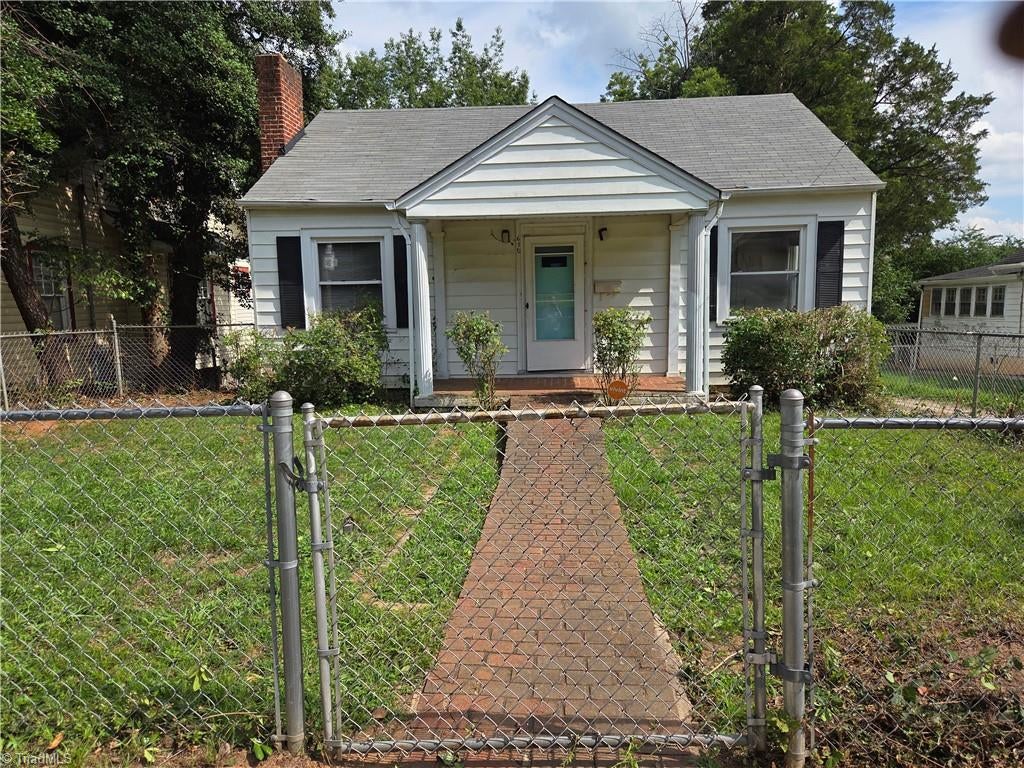 Photo of 610 Salisbury Ridge Road, Winston-Salem, NC 27127 (MLS # 1230333)