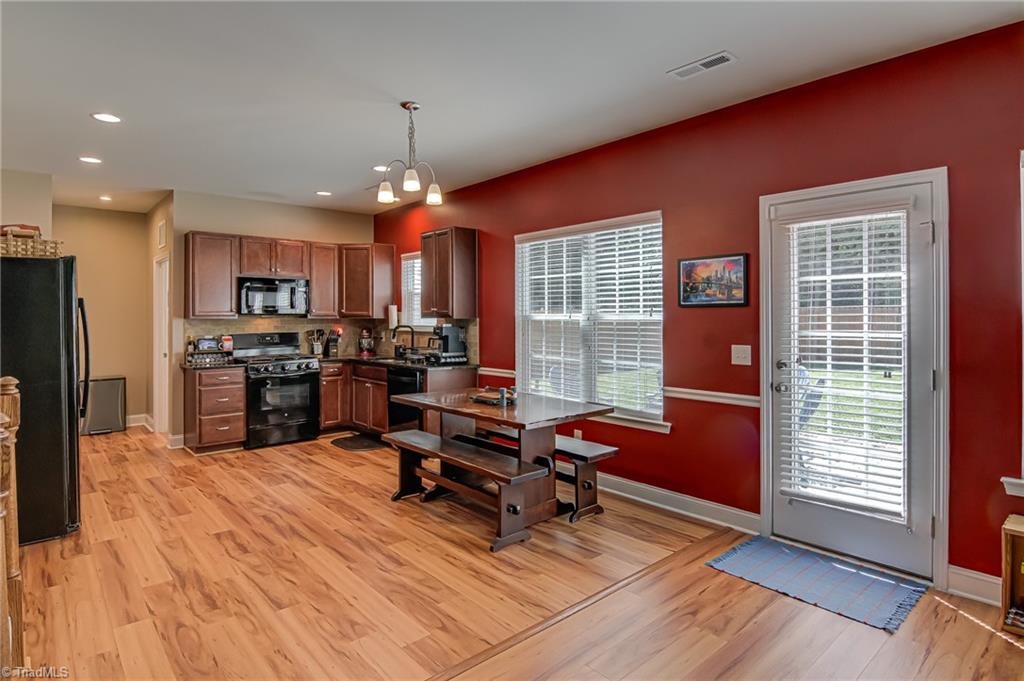 4548 River Gate Drive, Clemmons, North Carolina image 7