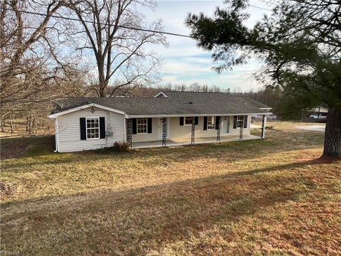Homes For Sale - 2115 Ararat Road<br/> Surry County, Ararat, NC 27007