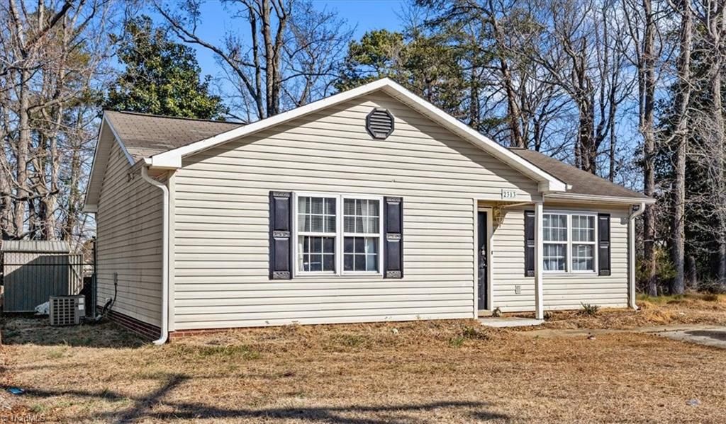 Photo of 2313 Phillips Avenue, Greensboro, NC 27405 (MLS # 1208736)